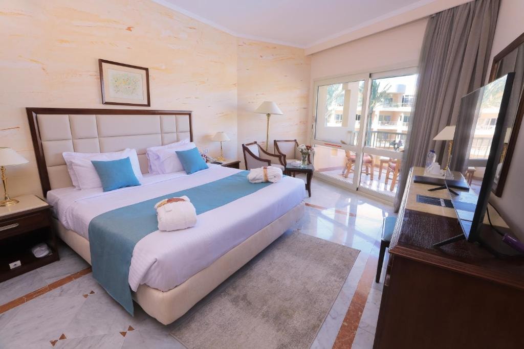 Deluxe Room at Sea Star Beau Rivage Hotel, Hurghada